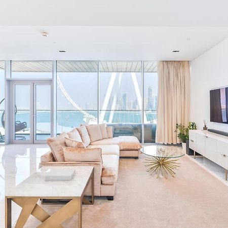 דובאי Luxury 2 Bedroom Beachfront Apt W Stunning Sea View מראה חיצוני תמונה