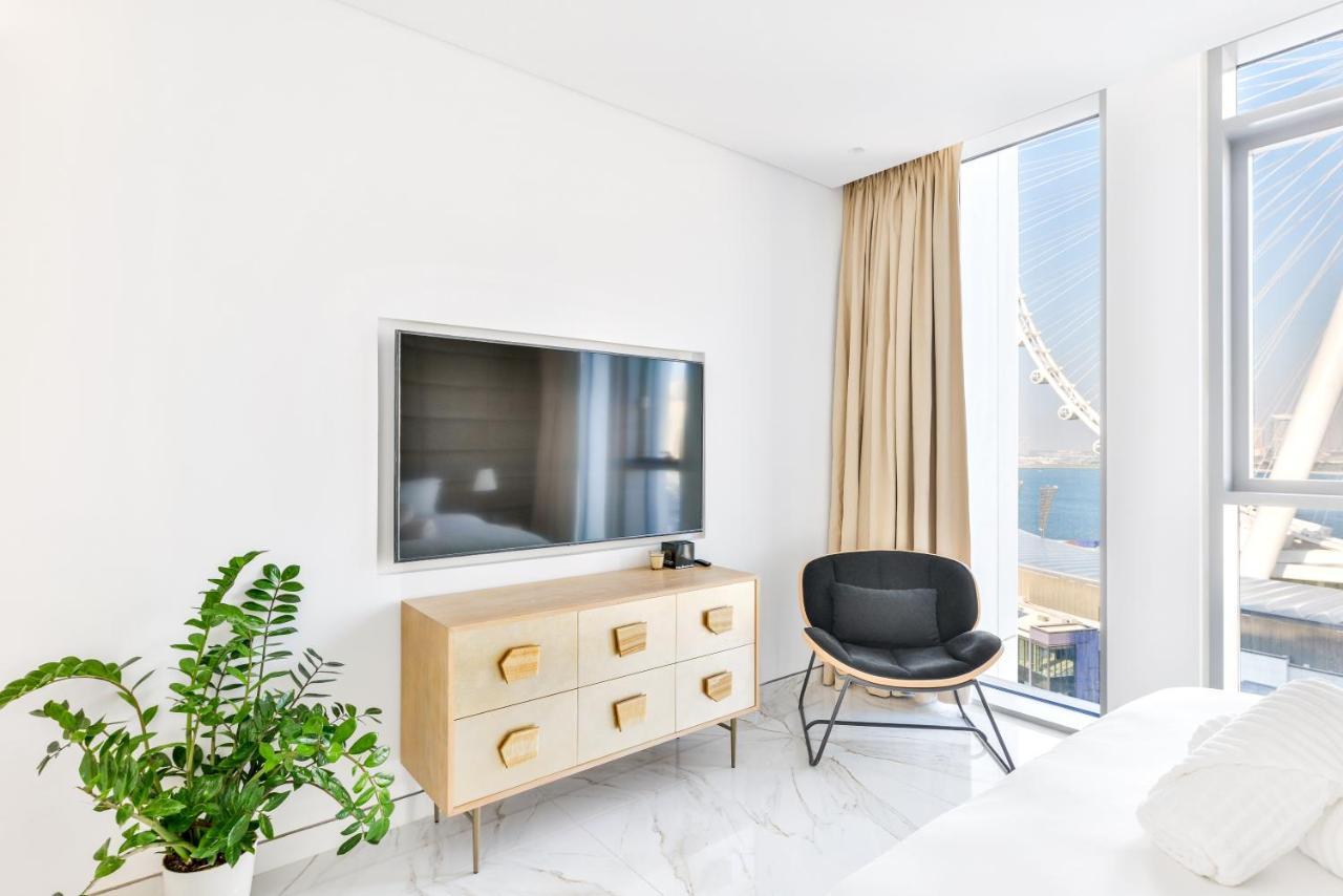 דובאי Luxury 2 Bedroom Beachfront Apt W Stunning Sea View מראה חיצוני תמונה